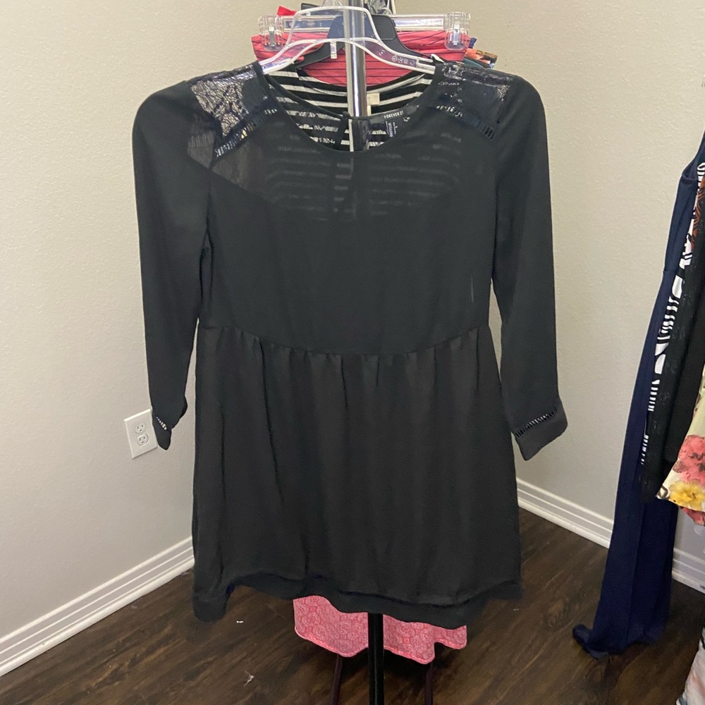 19 Forever 21 Black Dress